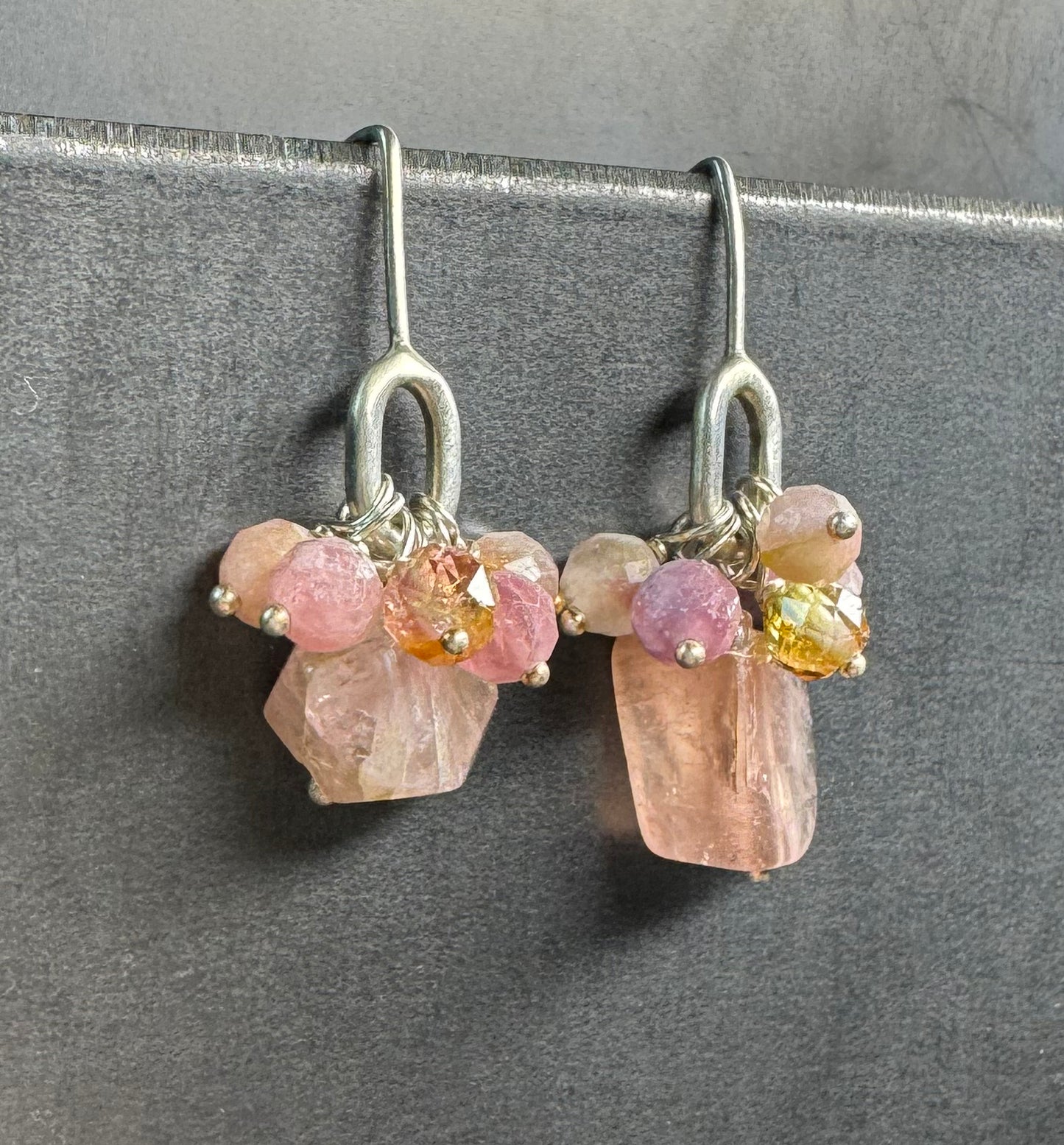 Paperclip Link Beaded Cluster Drop Earrings - Soft Pinks