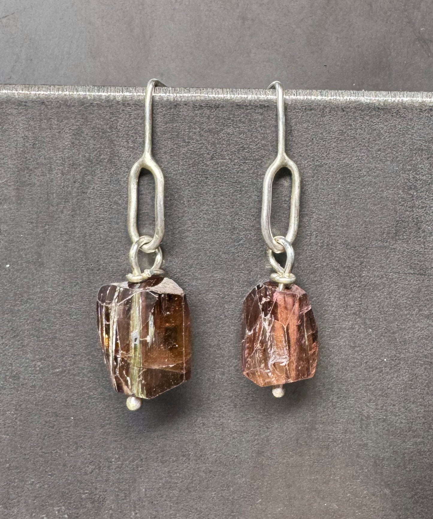 Paperclip Link Beaded Earrings - Plum Tourmaline Nugget