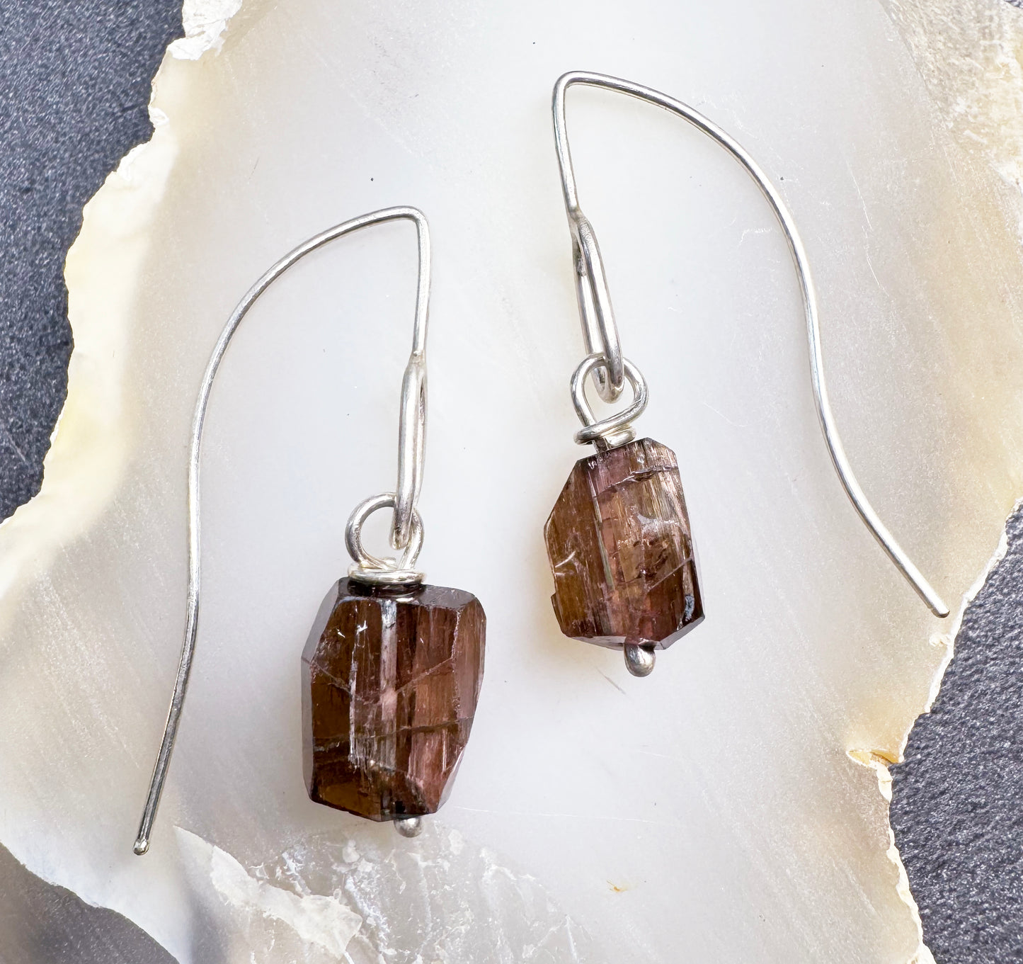 Paperclip Link Beaded Earrings - Plum Tourmaline Nugget